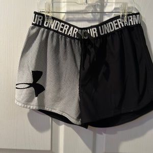 Under Armour never worn black and white youth shorts